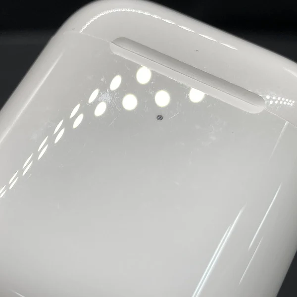 【中古】Wireless Charging Case for AirPods MR8U2J/A（ジャンク・返品不可）【秋葉原】 - Image 3