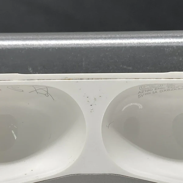 【中古】AirPods Pro 充電ケース【日本橋】 - Image 3