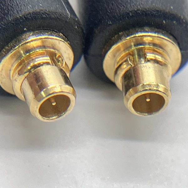 【中古】2.5mm4極プラグ-MMCX(L/R)イヤホンケーブル 1.2m ブラックライン【iect_01_bl2m_b_120】【日本橋】 - Image 2