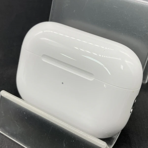【中古】MagSafe充電ケース(USB-C)付きAirPods Pro(第2世代) MTJV3JA【日本橋】 - Image 2