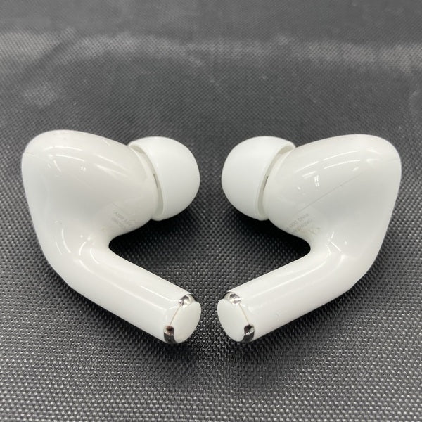 【中古】MagSafe充電ケース(USB-C)付きAirPods Pro(第2世代) MTJV3JA【日本橋】 - Image 4
