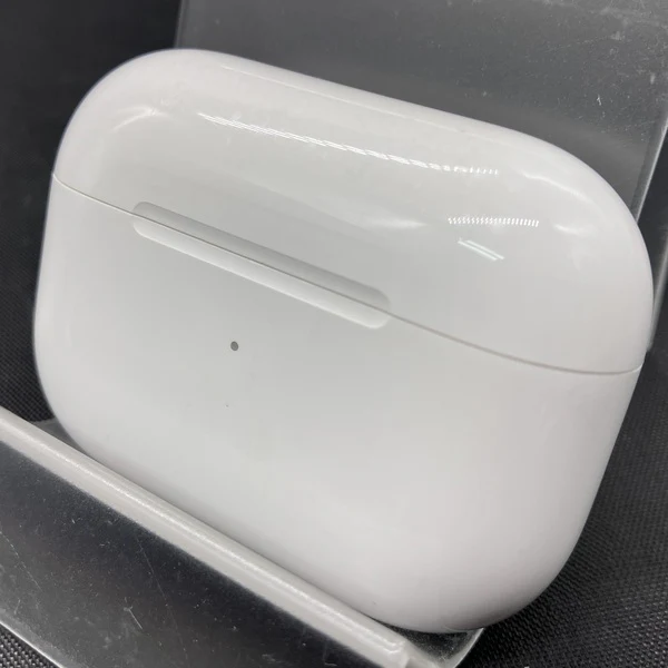 【中古】AirPods Pro 充電ケース【秋葉原】 - Image 2