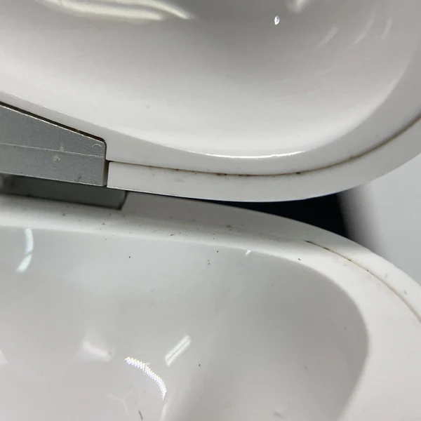 【中古】AirPods Pro 充電ケース【秋葉原】 - Image 3