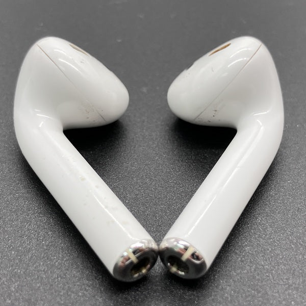 【中古】AirPods with Charging Case MV7N2J/A【名古屋】 - Image 4