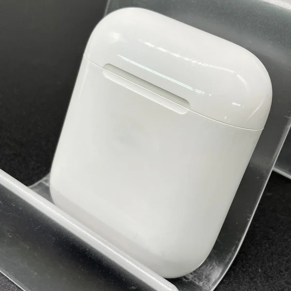 【中古】airpods充電ケース【秋葉原】 - Image 2