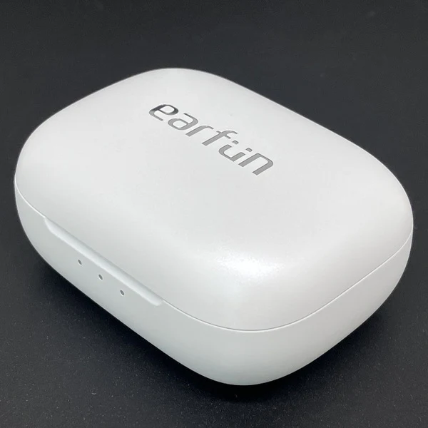 【中古】Air Pro 4 - White【秋葉原】 - Image 2