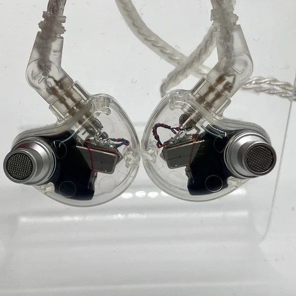 【中古】CE220 CLEAR【秋葉原】 - Image 2