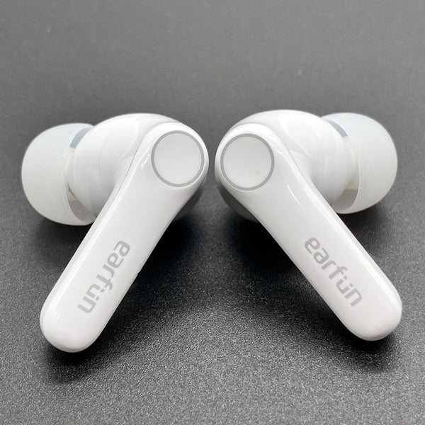 【中古】Air Pro 4 - White【秋葉原】 - Image 3