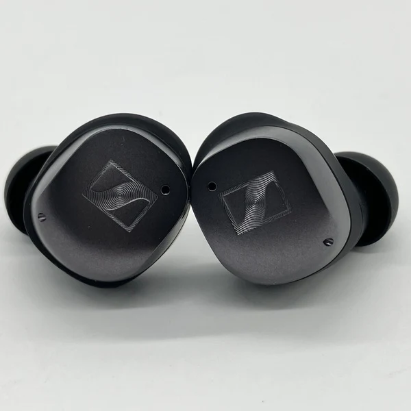 【中古】MOMENTUM True Wireless 4 ブラックグラファイト 【MTW4 Black Graphite】【秋葉原】 - Image 3