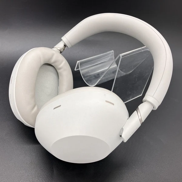 【中古】WH-1000XM6 SM プラチナシルバー【日本橋】 - Image 2