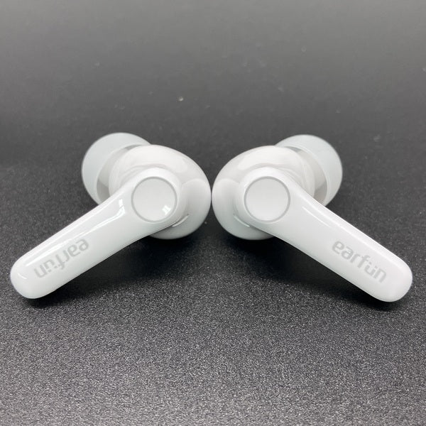 【中古】Air Pro 4 - White【秋葉原】 - Image 3