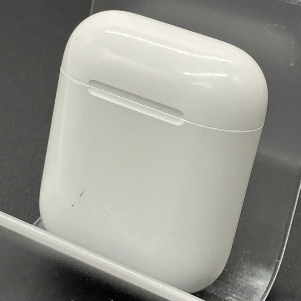 【中古】AirPods with Charging Case MV7N2J/A【秋葉原】 - Image 2