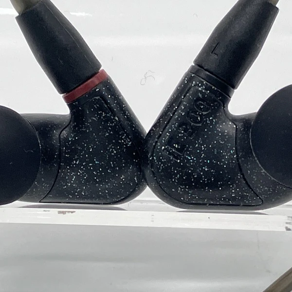 【中古】IE 300【日本橋】 - Image 2