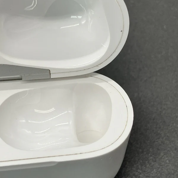 【中古】MagSafe充電ケース(USB-C)付きAirPods Pro(第2世代) MTJV3JA【名古屋】 - Image 10