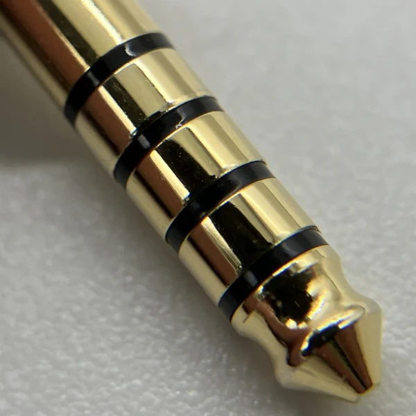 【中古】Surface【E14D】【名古屋】 - Image 3