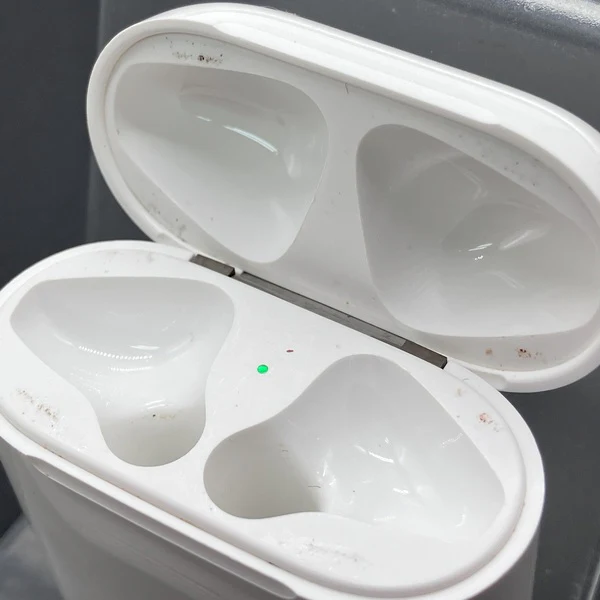【中古】airpods充電ケース【秋葉原】 - Image 3