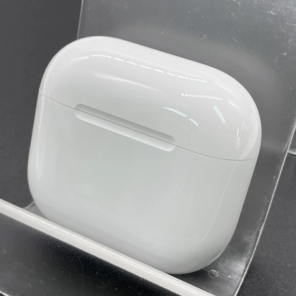 【中古】AirPods 4 MXP63J/A【秋葉原】 - Image 2