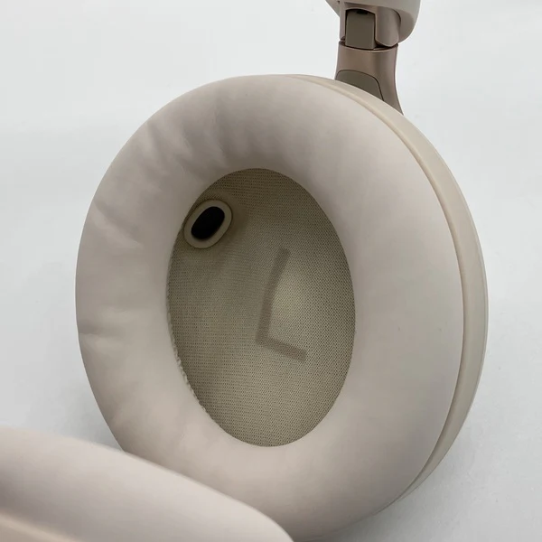【中古】Soundcore Space One Pro シャンパンゴールド 【A3062N21】【秋葉原】 - Image 3