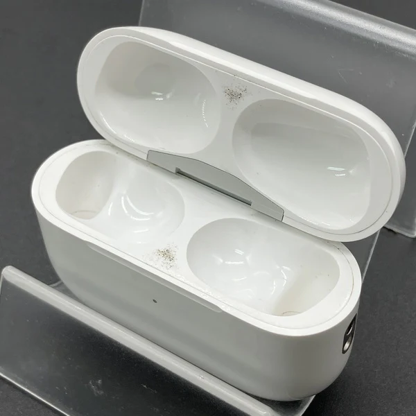 【中古】AirPods Pro (第2世代) 充電ケース (Lightning)【秋葉原】