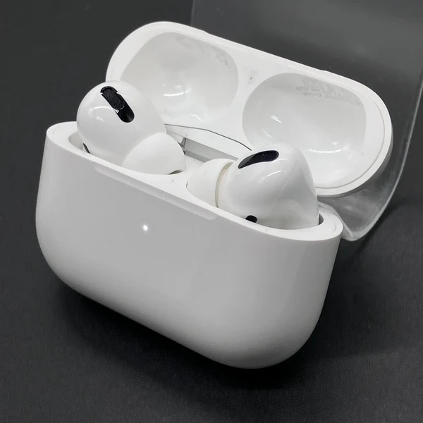 【中古】Apple AirPods Pro MLWK3J/A  (2021/Magsafe)【名古屋】