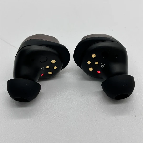 【中古】MOMENTUM True Wireless 4 ブラックコッパ―（Amazon限定カラー）【名古屋】 - Image 4