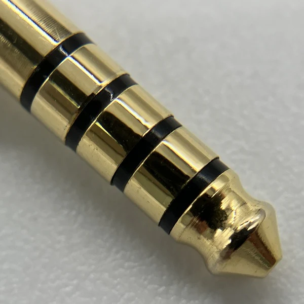 【中古】Surface【E14D】【日本橋】 - Image 3