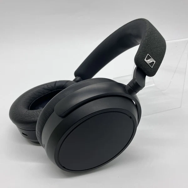 【中古】MOMENTUM 4 Wireless ブラック 【M4AEBT BLACK】【秋葉原】