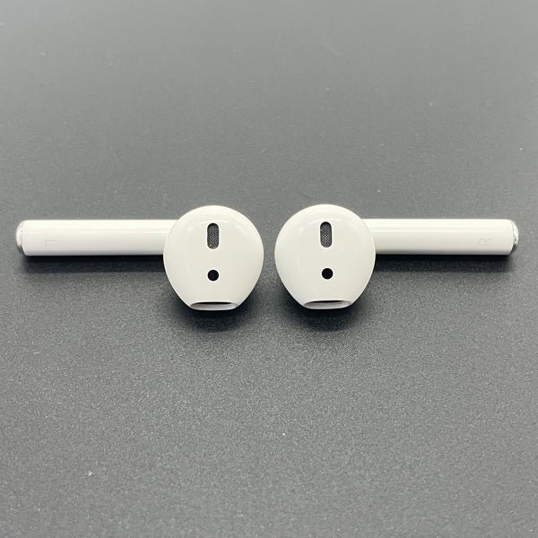 【中古】AirPods with Charging Case MV7N2J/A【名古屋】 - Image 2