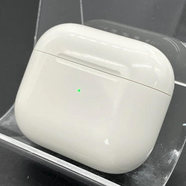【中古】Airpods MPNY3J/A 3rd Generation  Lightning充電ケース付【日本橋】 - Image 2