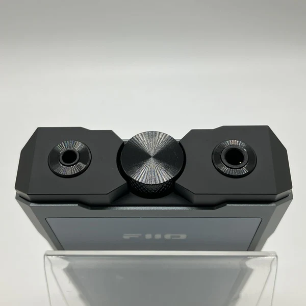 【中古】Q15 Titanium 【FIO-Q15-T】【日本橋】 - Image 3