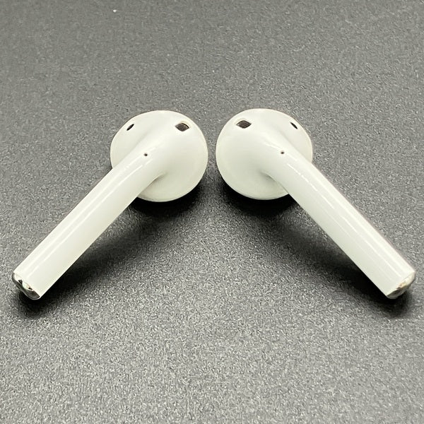 【中古】AirPods with Charging Case MV7N2J/A【日本橋】 - Image 3
