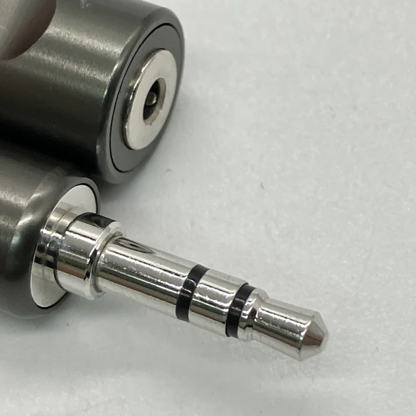 【中古】3.5mm 3極オス - 2.5mm 4極メス 変換ケーブル【秋葉原】 - Image 2