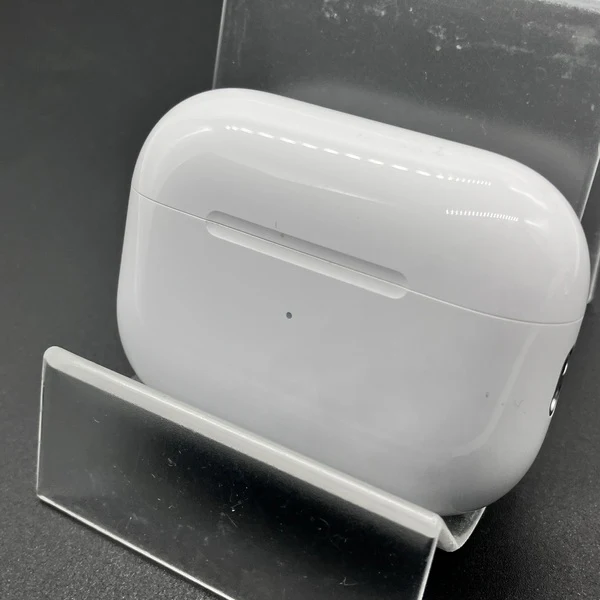 【中古】MagSafe充電ケース(USB-C)付きAirPods Pro(第2世代) MTJV3JA【名古屋】 - Image 2