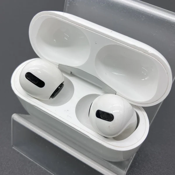 【中古】Apple AirPods Pro MLWK3J/A  (2021/Magsafe)【秋葉原】